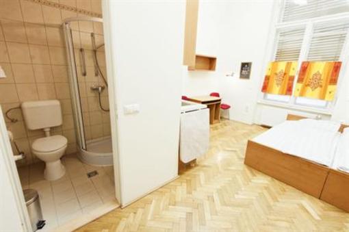 фото отеля Guest Rest Budapest Hostel