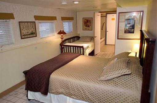 фото отеля Ray's Bucktown Bed and Breakfast