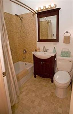 фото отеля Ray's Bucktown Bed and Breakfast