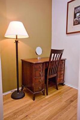 фото отеля Ray's Bucktown Bed and Breakfast