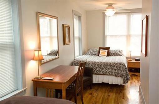 фото отеля Ray's Bucktown Bed and Breakfast