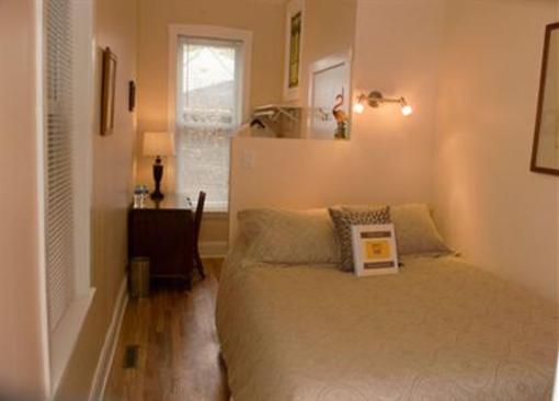 фото отеля Ray's Bucktown Bed and Breakfast