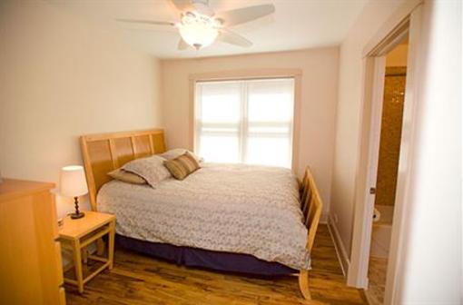 фото отеля Ray's Bucktown Bed and Breakfast