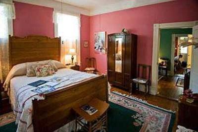 фото отеля Brackenridge House Bed & Breakfast San Antonio