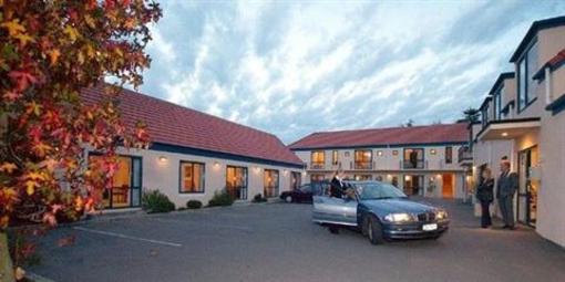 фото отеля Bush Inn Court Motel