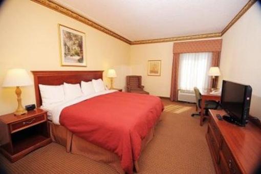 фото отеля Country Inn & Suites Atlanta-NW at Windy Hill Rd