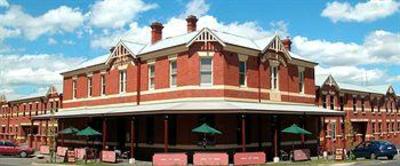 фото отеля BEST WESTERN Lake Inn