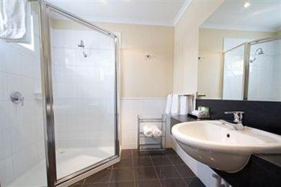 фото отеля BEST WESTERN Lake Inn