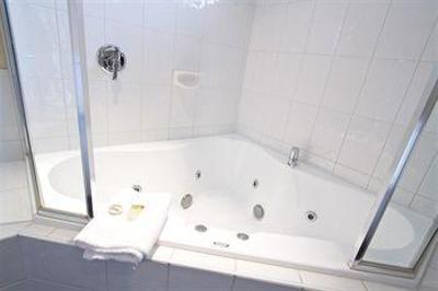 фото отеля BEST WESTERN Lake Inn