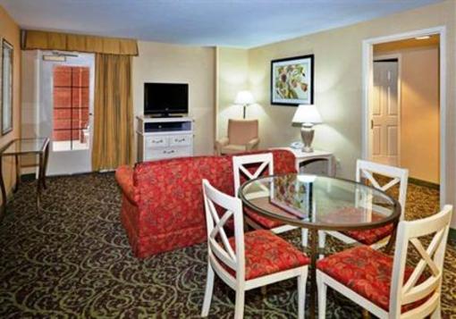 фото отеля Holiday Inn Chantilly - Dulles Expo