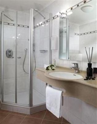 фото отеля Flair Kurhotel Adlerbad