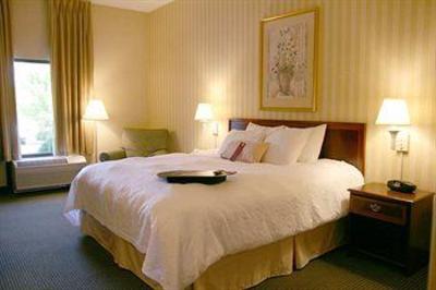 фото отеля Hampton Inn Waynesboro / Stuarts Draft