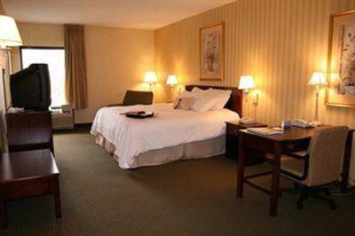 фото отеля Hampton Inn Waynesboro / Stuarts Draft