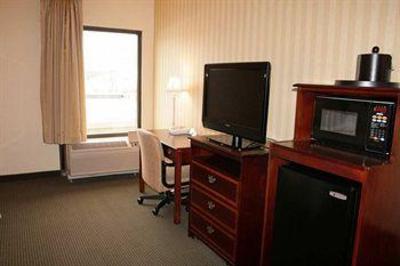 фото отеля Hampton Inn Waynesboro / Stuarts Draft