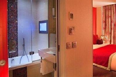 фото отеля Hotel Le Petit Paris