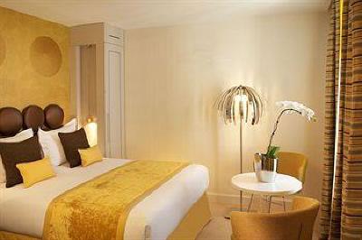 фото отеля Hotel Le Petit Paris