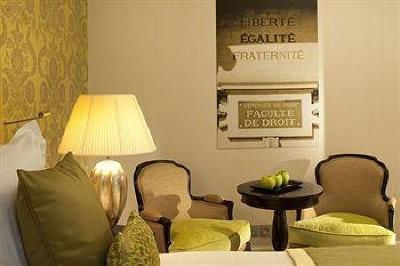 фото отеля Hotel Le Petit Paris