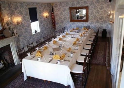 фото отеля Clarion Hotel Century House Latham