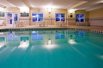 фото отеля Country Inn & Suites by Carlson _ St. Cloud East