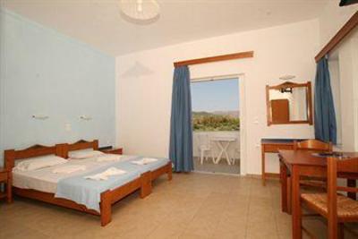 фото отеля Mediterranean Studios Apartments