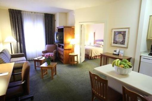 фото отеля Staybridge Suites Chicago Oakbrook Terrace