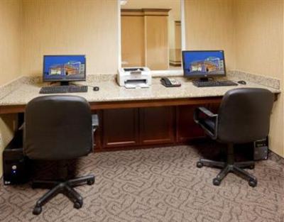 фото отеля Holiday Inn Express Yreka-Shasta Area