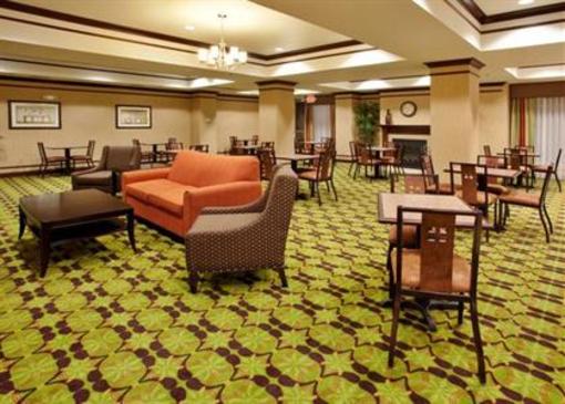фото отеля Holiday Inn Express Yreka-Shasta Area