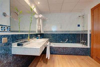фото отеля Tryp Rey Pelayo Hotel