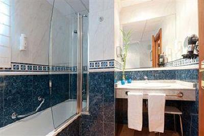 фото отеля Tryp Rey Pelayo Hotel