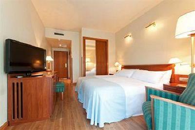 фото отеля Tryp Rey Pelayo Hotel