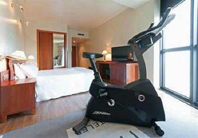 фото отеля Tryp Rey Pelayo Hotel