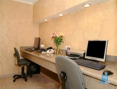 фото отеля BEST WESTERN Forest Inn