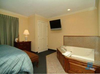 фото отеля BEST WESTERN Forest Inn