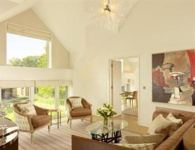 фото отеля Coworth Park