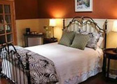 фото отеля Elliot House Bed & Breakfast