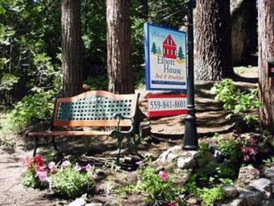 фото отеля Elliot House Bed & Breakfast