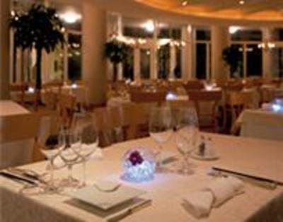фото отеля Forest Inn Showakan
