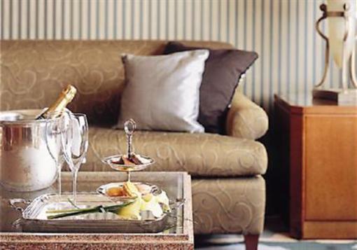 фото отеля Forest Inn Showakan