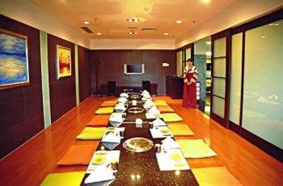 фото отеля Rong Qiao Hotel