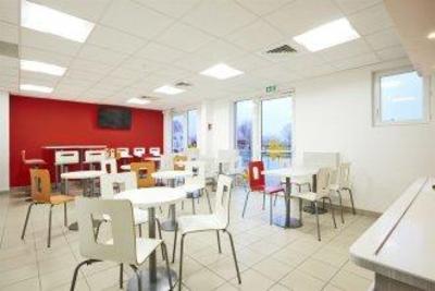 фото отеля Premiere Classe Bourg-en-Bresse - Montagnat
