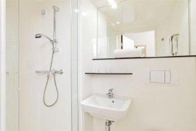 фото отеля Premiere Classe Bourg-en-Bresse - Montagnat