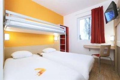 фото отеля Premiere Classe Bourg-en-Bresse - Montagnat