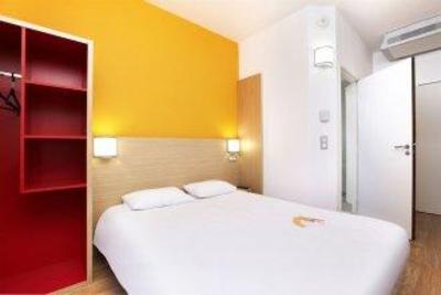 фото отеля Premiere Classe Bourg-en-Bresse - Montagnat
