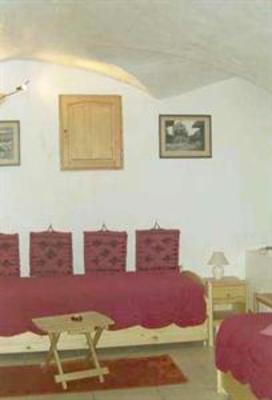 фото отеля Villa Issiates