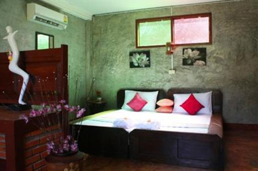 фото отеля PuRana Guesthouse at Nan