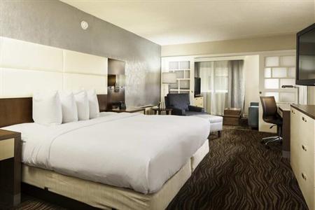 фото отеля Doubletree Hotel Columbia
