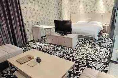 фото отеля Super 8 Hotel Yinchuan Qirong Qing He Bei Jie