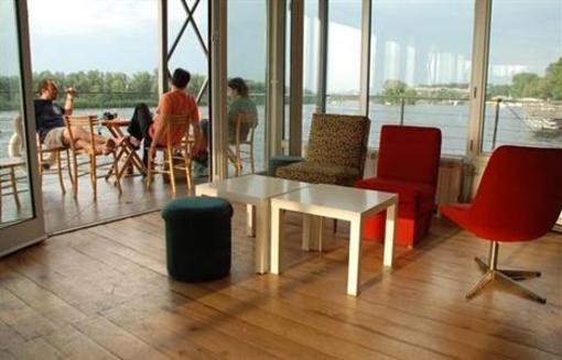 фото отеля ArkaBarka Floating Hostel