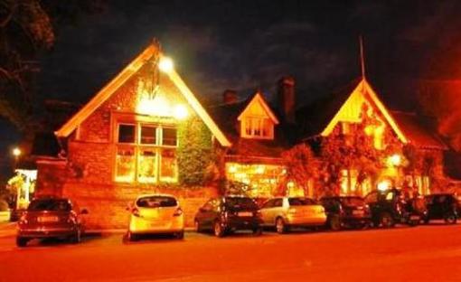 фото отеля The Bear Inn Street