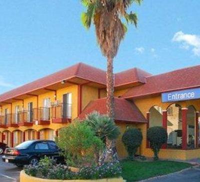 фото отеля Rodeway Inn & Suites Canyon Lake